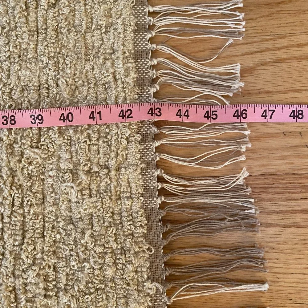 Throw Rug - Picture 5 of 13